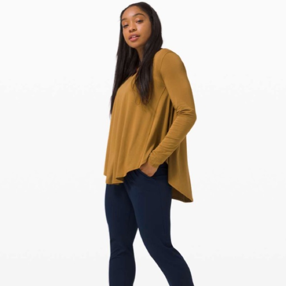 NWT Lululemon Up for Down Time Long Sleeve • size 8